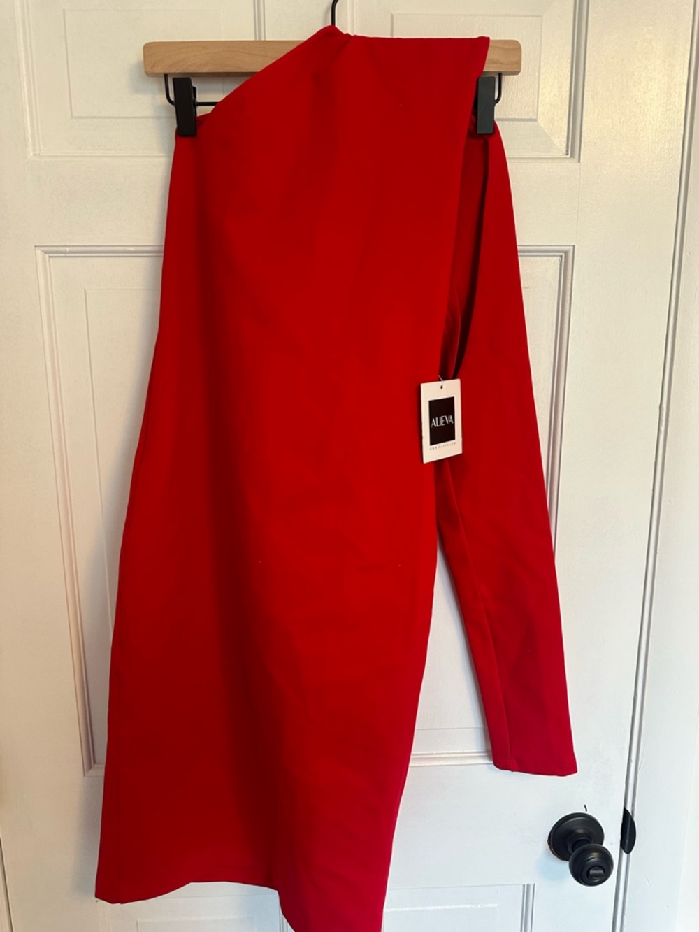 Elegant One-Shoulder Red Dress